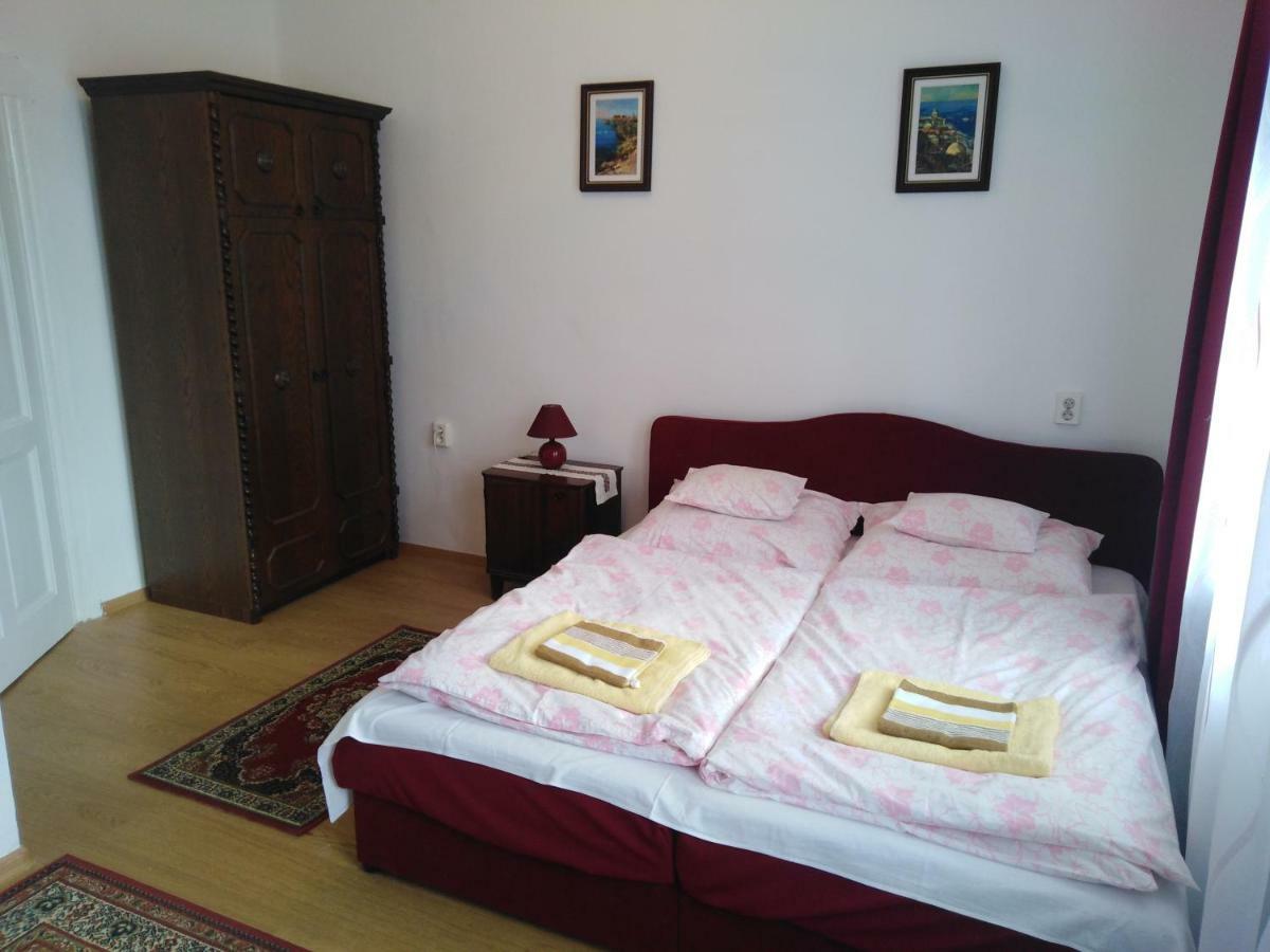 Orgona Vendeghaz Miskolc Apartment Екстериор снимка