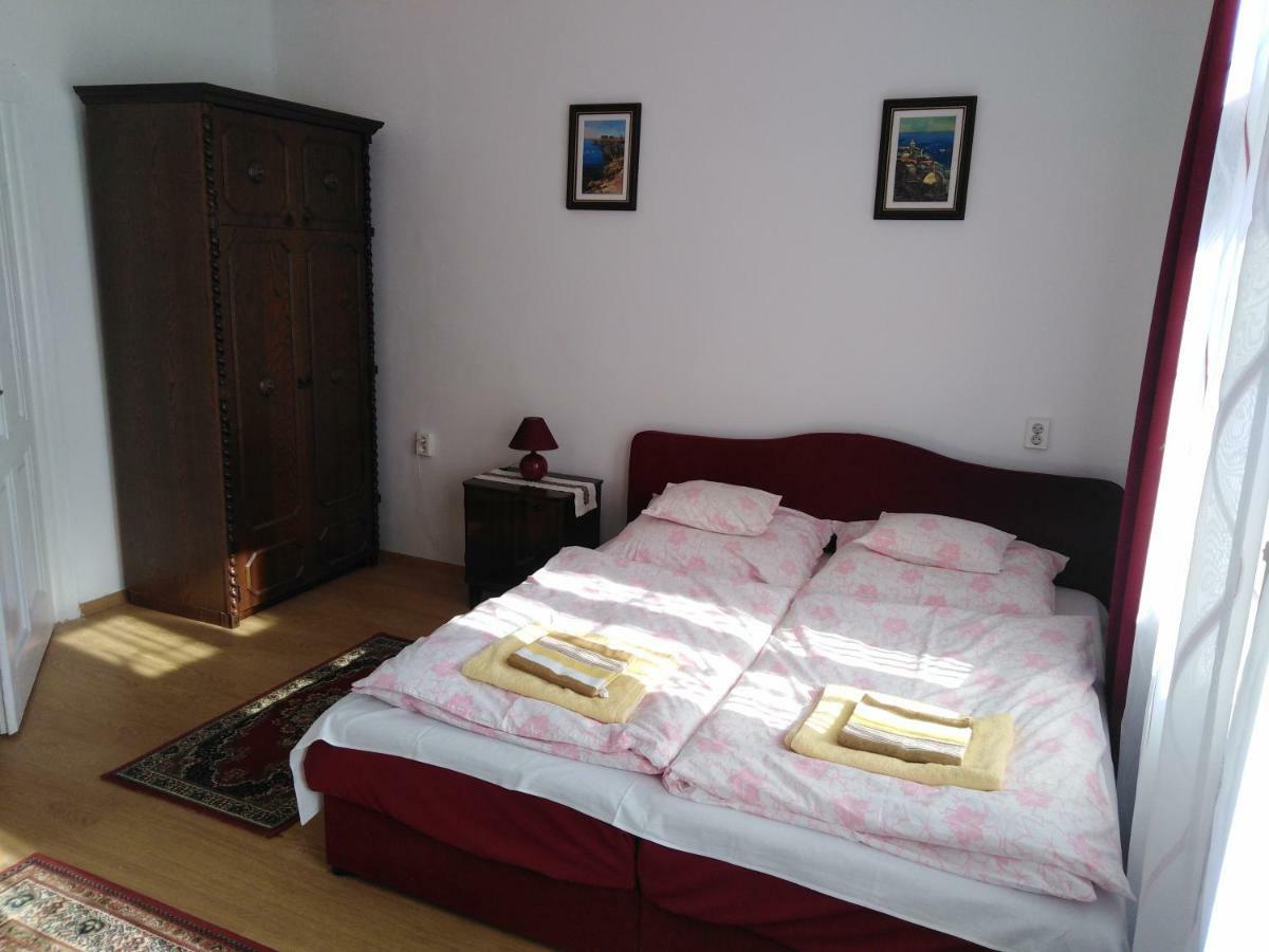 Orgona Vendeghaz Miskolc Apartment Екстериор снимка